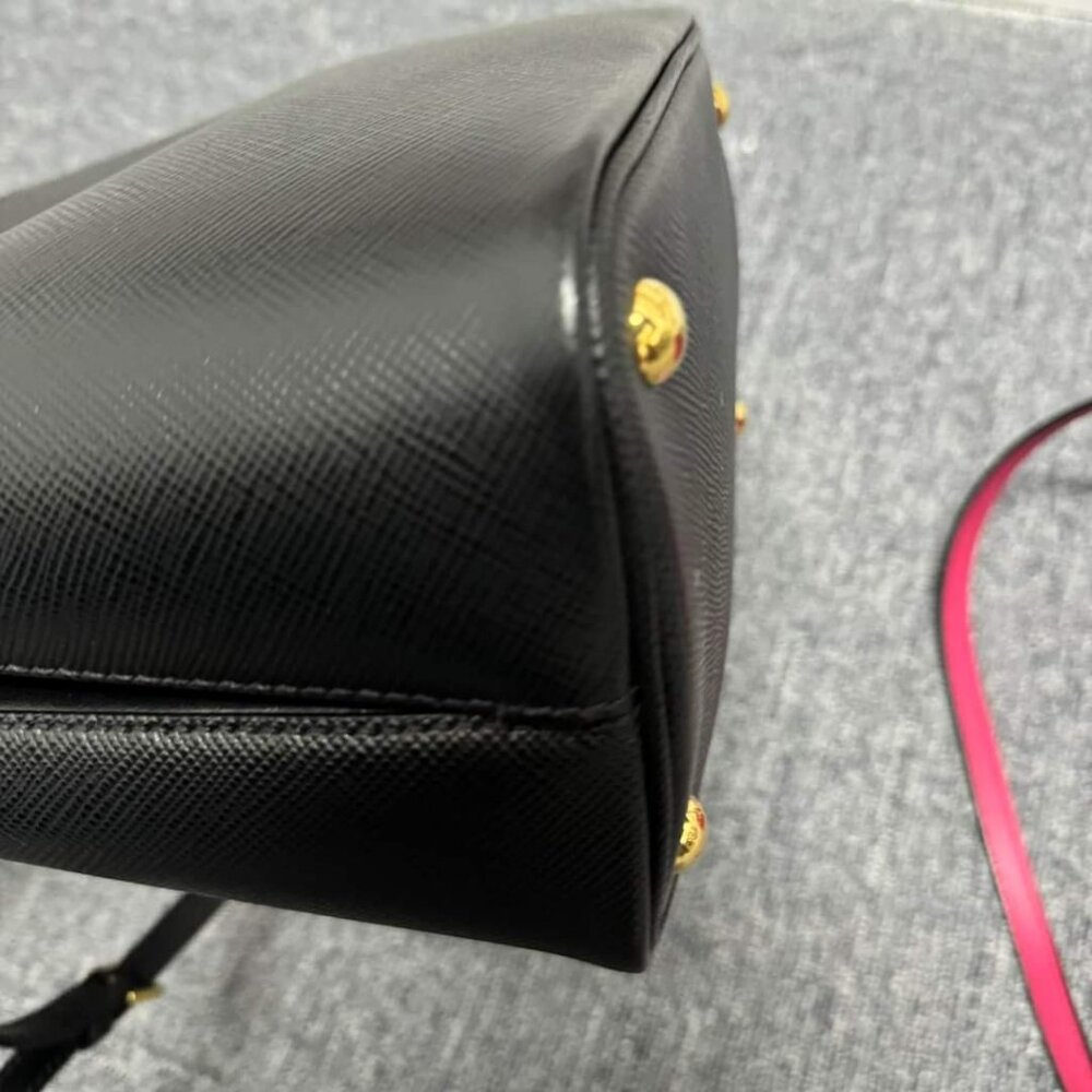 100% Authentic Prada Leather Panier Bag - Picture 10 of 13